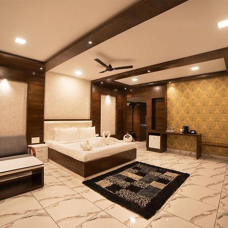 Sr Jungle Resort Coimbatore Eksteriør billede