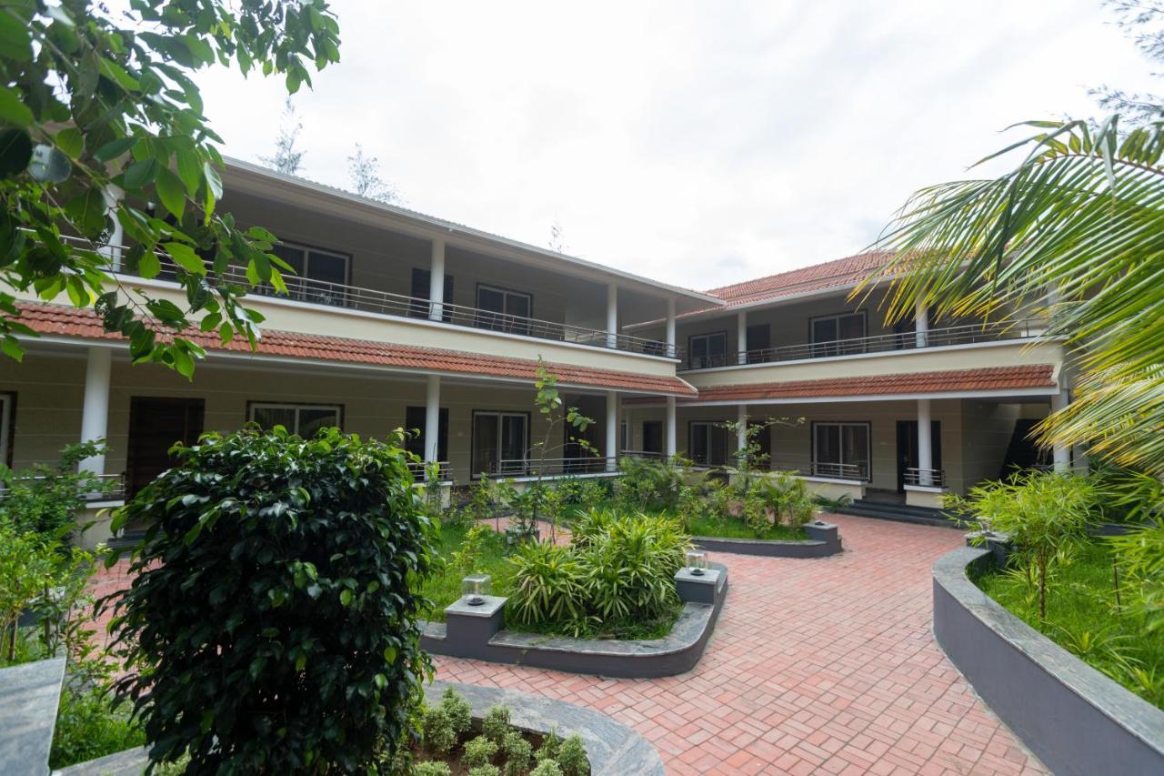 Sr Jungle Resort Coimbatore Eksteriør billede