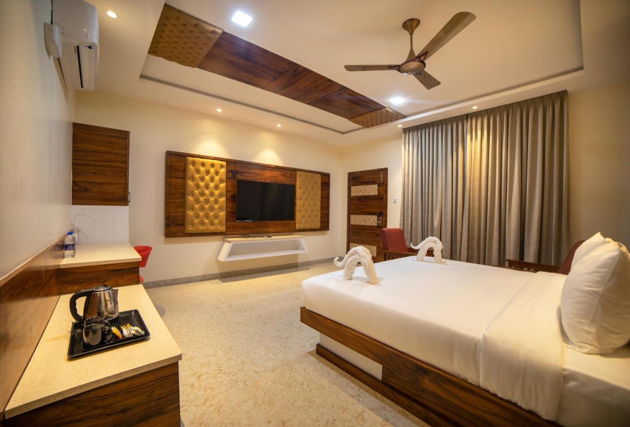 Sr Jungle Resort Coimbatore Eksteriør billede